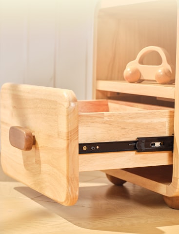 <p>Smooth Drawer Slides</p>